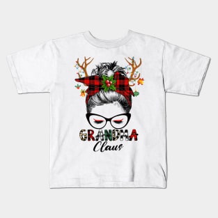 Grandma Claus Reindeer Messy Bun Wink Eye Christmas Family Matching Kids T-Shirt